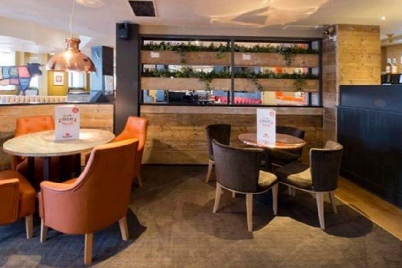 Premier Inn Manchester Airport Ringway 외부 사진